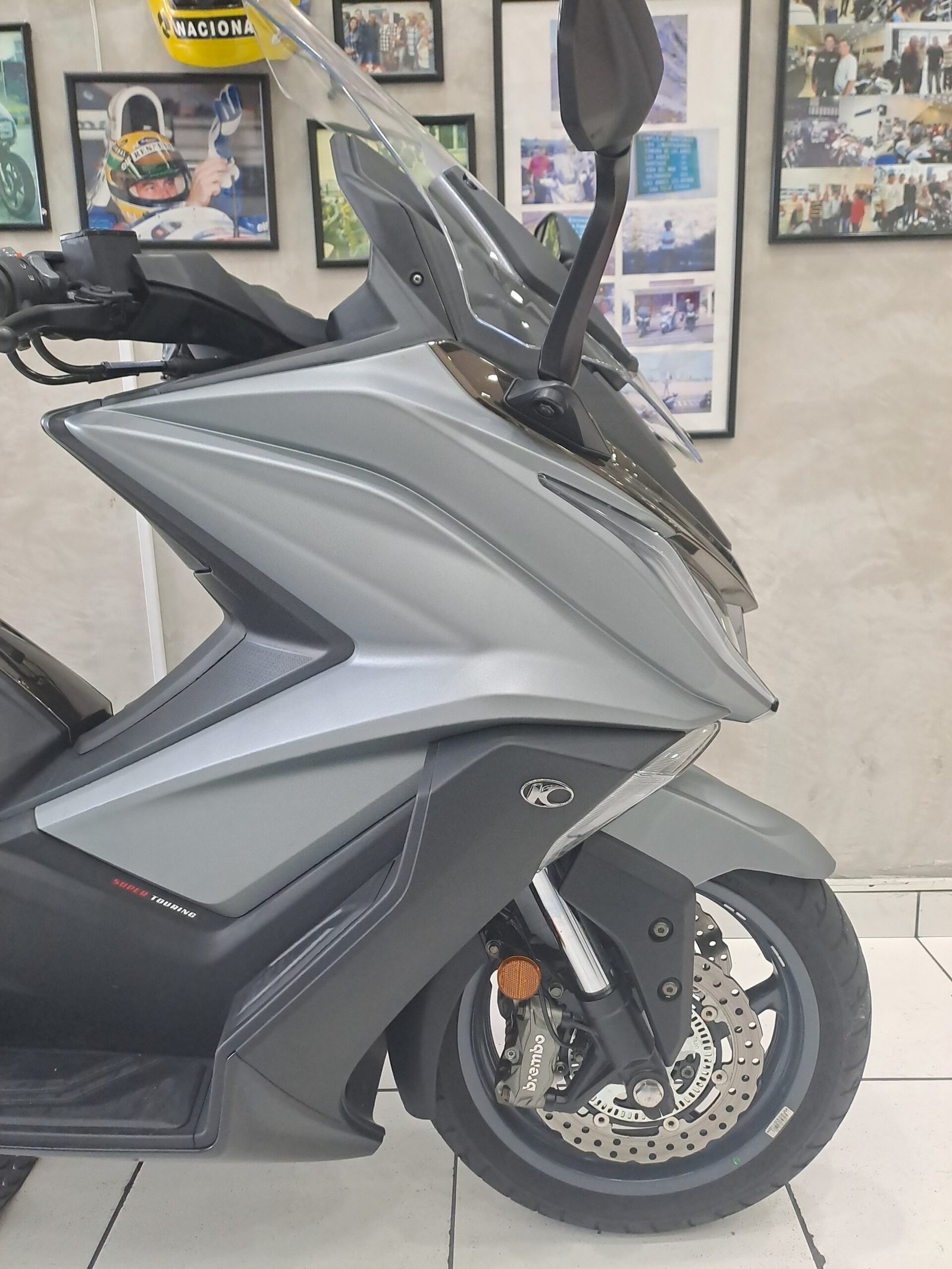 Kymco Ak 550i - Imagem 10