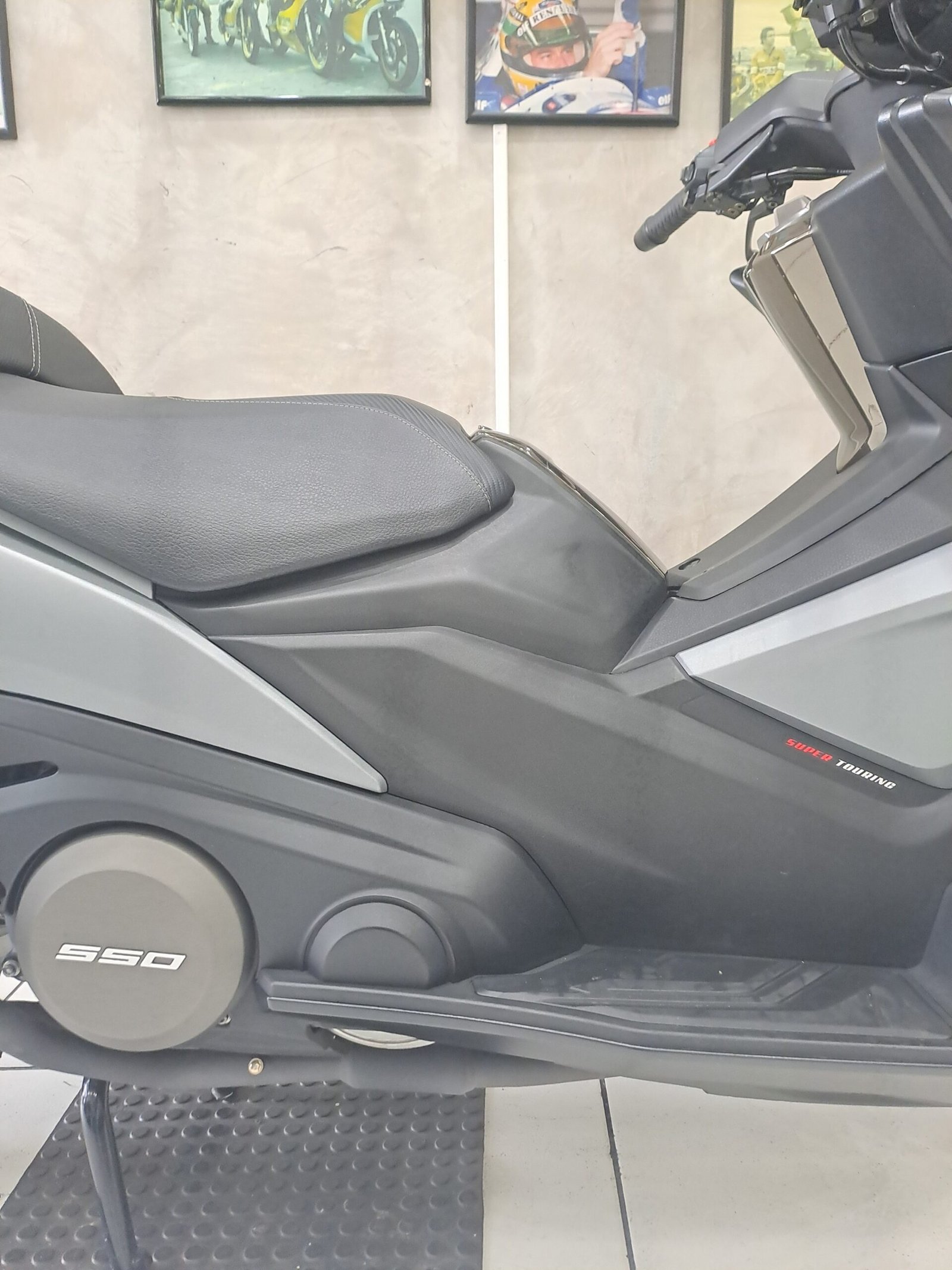 Kymco Ak 550i - Imagem 9