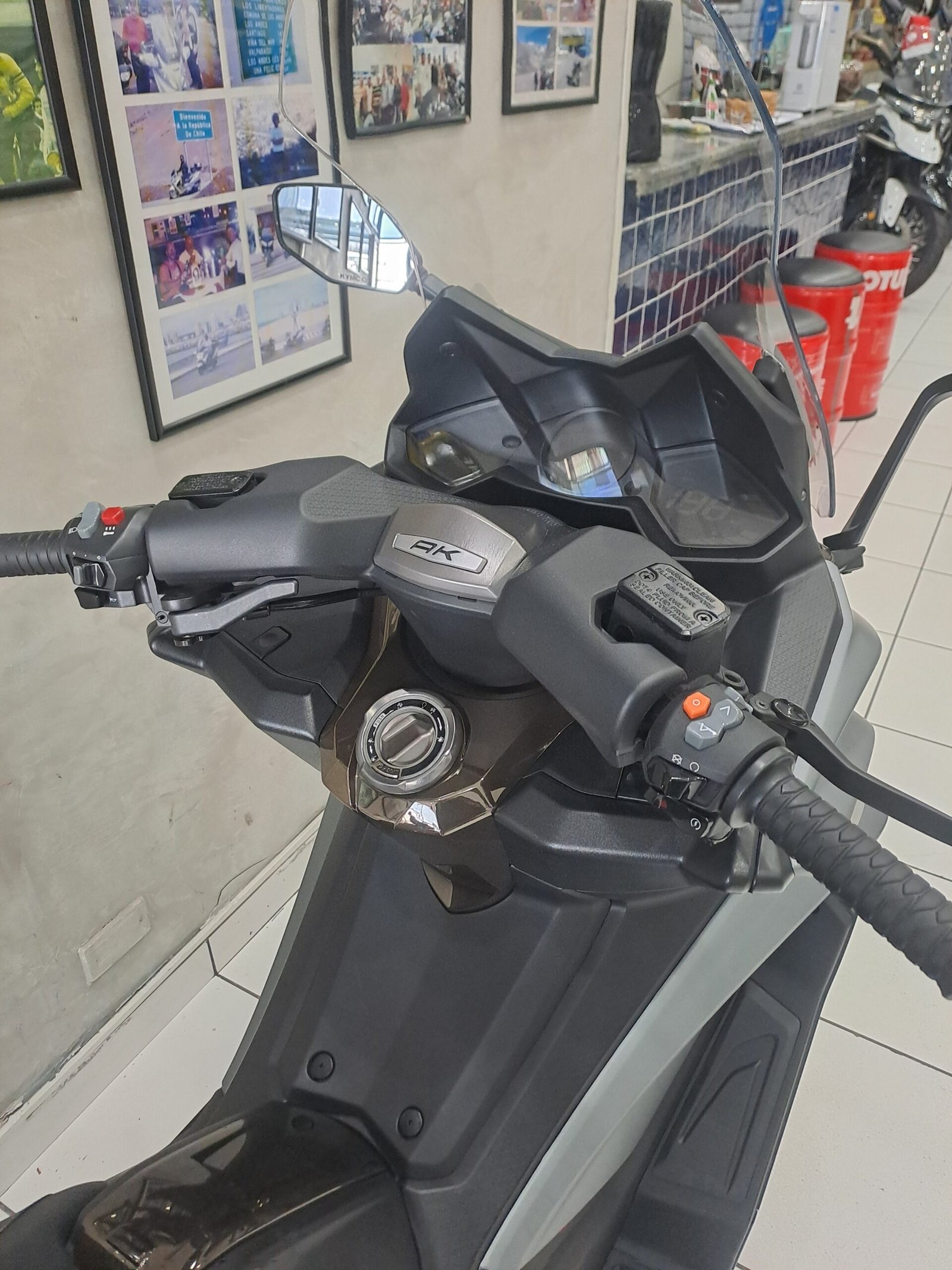 Kymco Ak 550i - Imagem 15