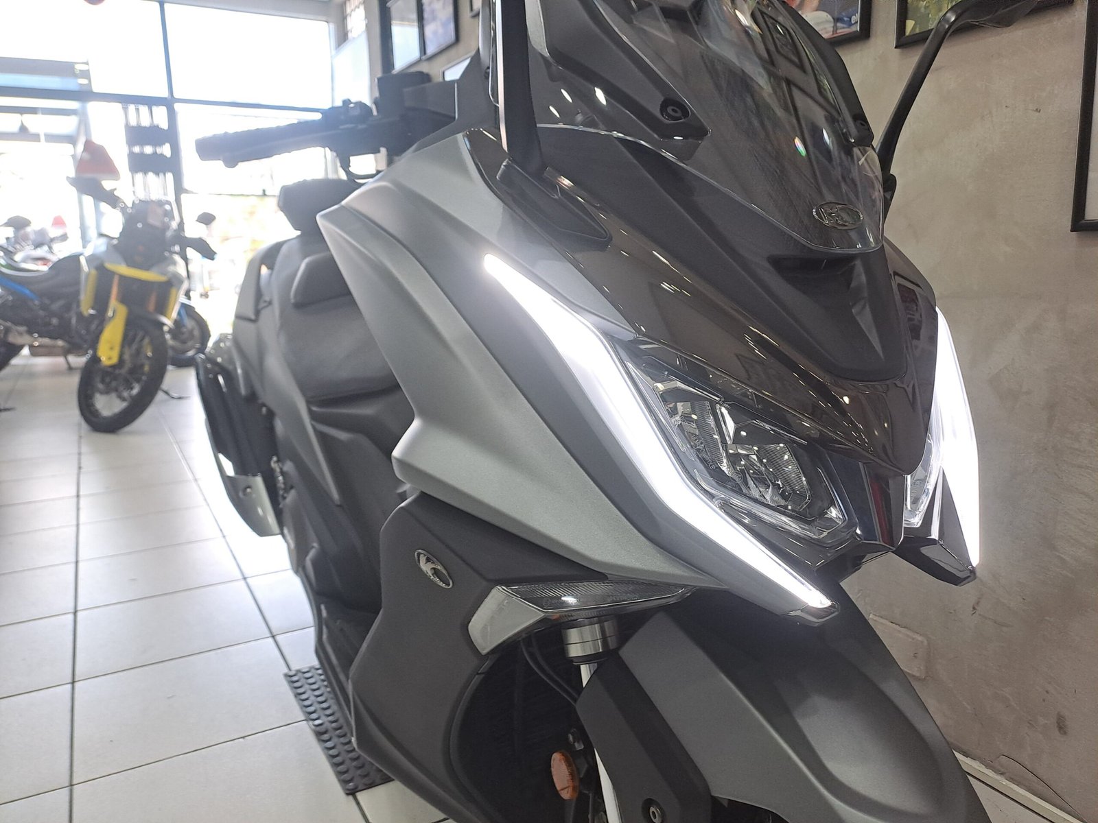 Kymco Ak 550i - Imagem 4