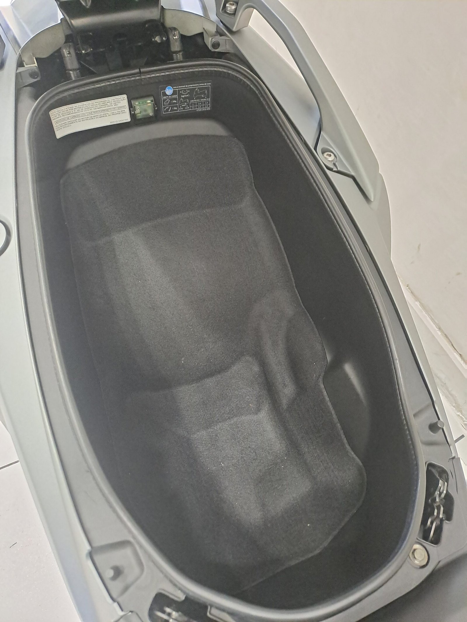 Kymco Ak 550i - Imagem 11